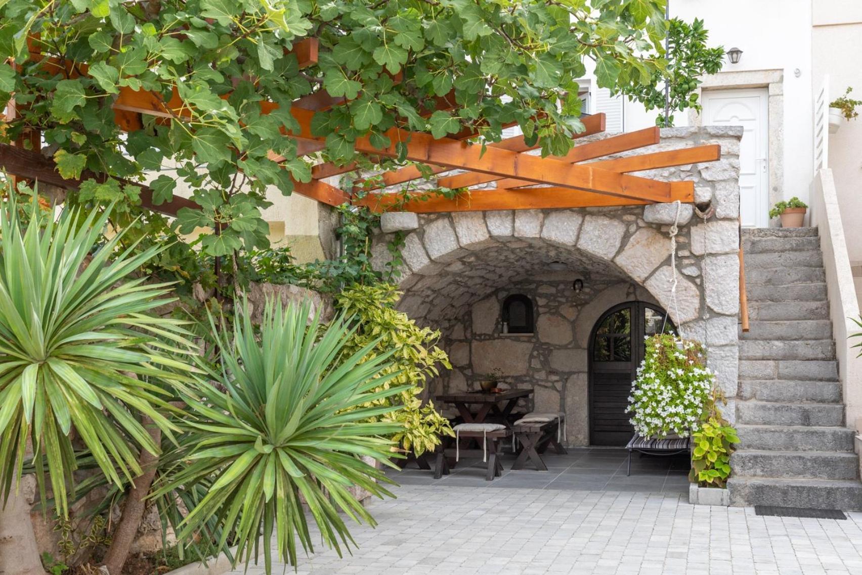 Guest House Otto Punat Exterior foto