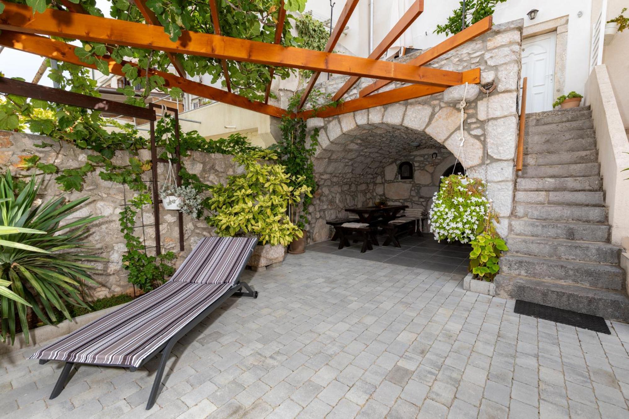 Guest House Otto Punat Exterior foto